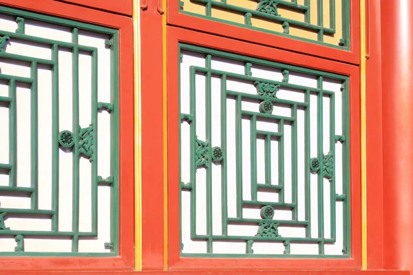 Carved window frames in the Summer Palace — Stock Photo, Image