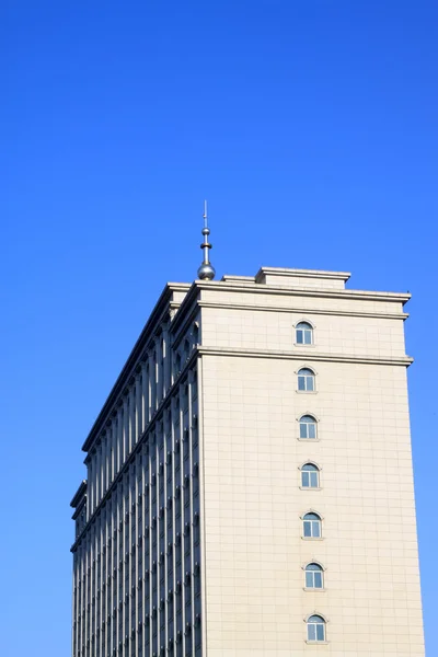 Wysoki budynek i otaczające środowisko północno Chiny — Zdjęcie stockowe