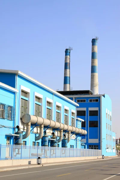 Productie fabrieksgebouw buitenkant in china — Stockfoto