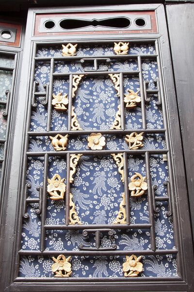 Резные оконные рамы в городе Феникс
