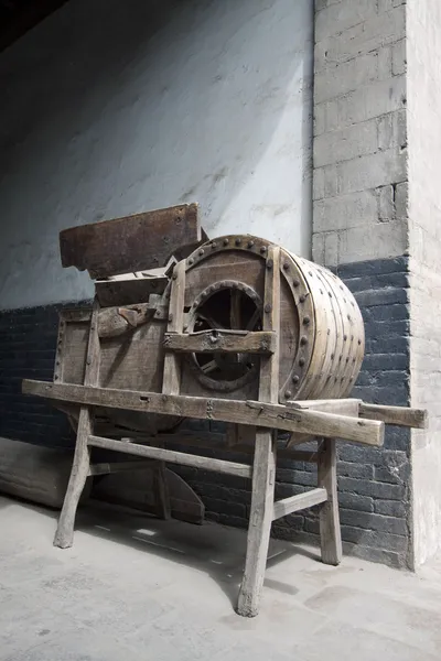 Herramientas agrícolas de madera en un museo histórico, China —  Fotos de Stock