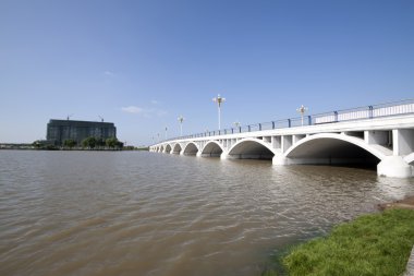 bir Nehri Köprüsü