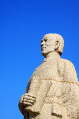 Taş heykeller