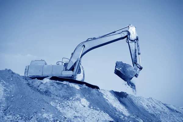 Tractores en una obra de construcción — Foto de Stock