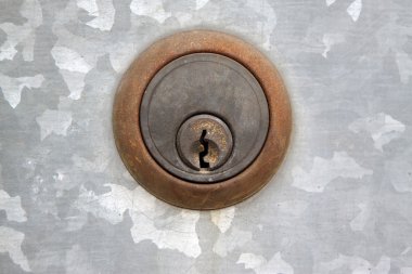 paslı metal parçalar