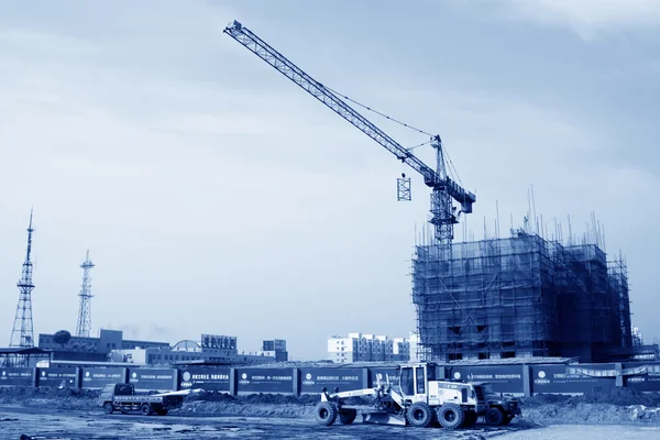 Crane tower at the construction site — Stock Photo, Image