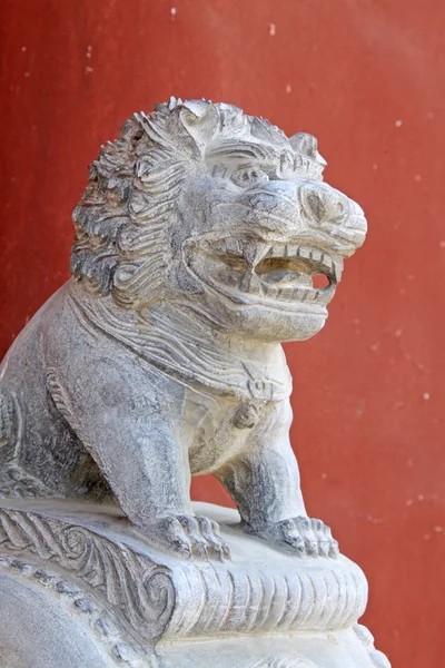 Lion stone in a temple — Stock Photo, Image