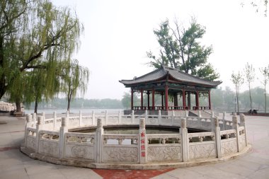 park manzarası bahar