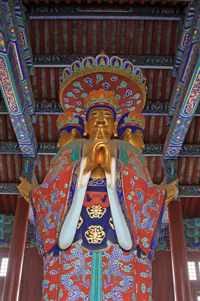Figura de Buda, antiguo estilo arquitectónico tradicional chino —  Fotos de Stock