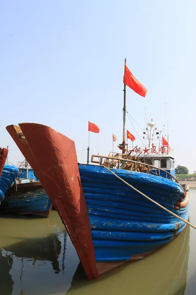 Schepen gedokt aan het dock — Stockfoto