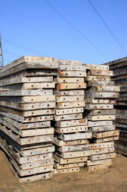 İnşaat metal şablonları