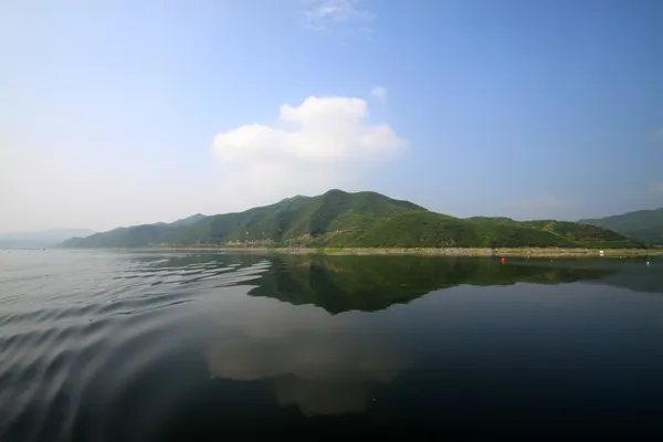 Stausee-Landschaft — Stockfoto