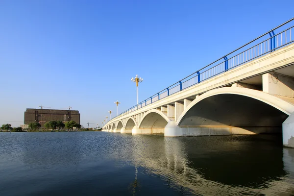 Bridge across a river — Stock Photo, Image