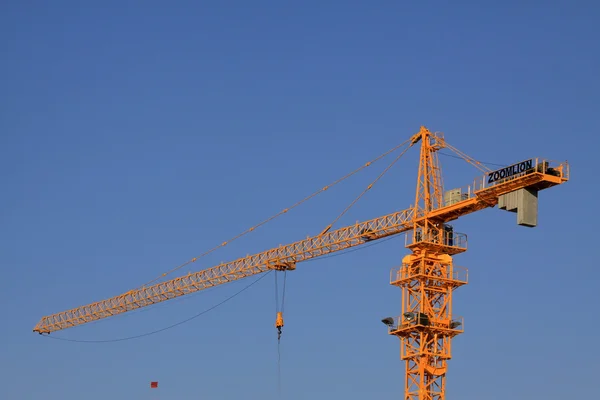 Construction of a multi-storey building — Stock Photo, Image
