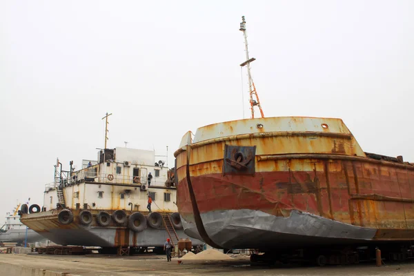 Maintenance of barges — Stock Photo, Image