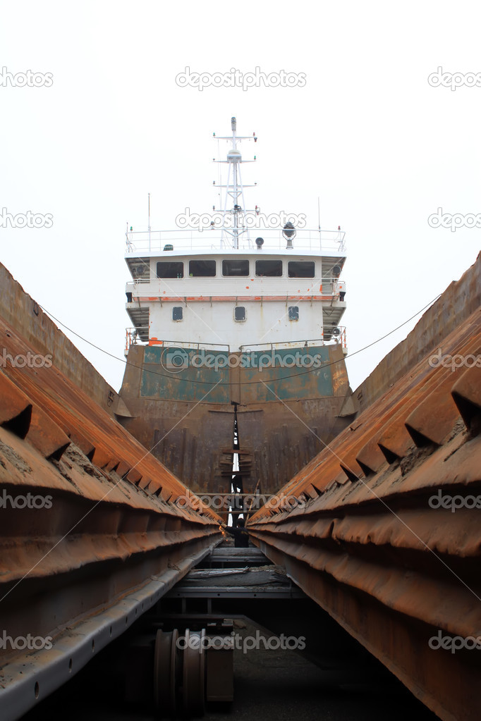 maintenance of barges