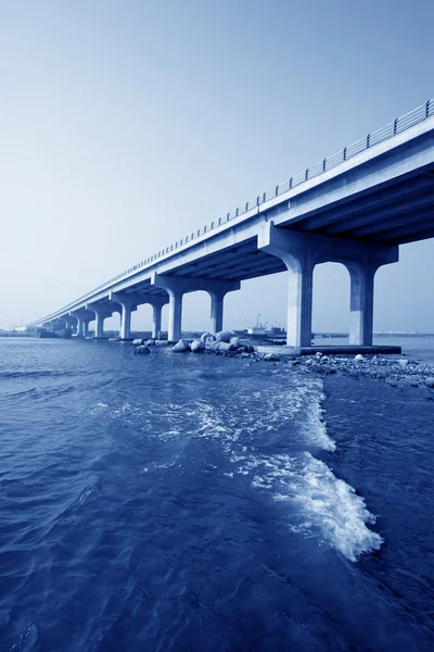 Bridge across the river — Stock Photo, Image