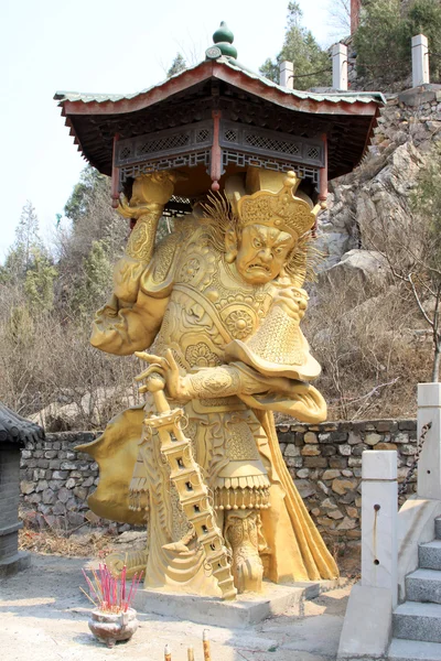 Ο Βουδισμός Μποντισάτβα αγάλματα σε ναό — Φωτογραφία Αρχείου