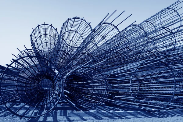 Steel rebar component in a construction site — Stock Photo, Image