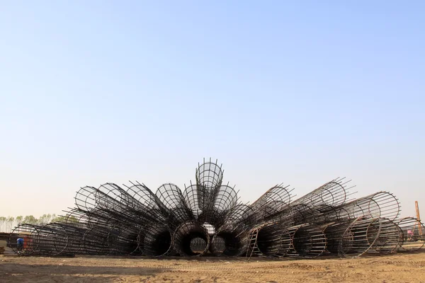 Steel rebar component in a construction site — Stock Photo, Image