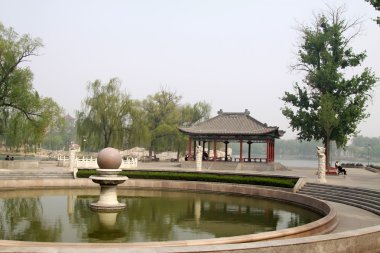 park manzarası bahar