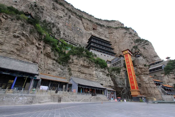 Eeuwenoude architectuur van de tempel in China — Stockfoto