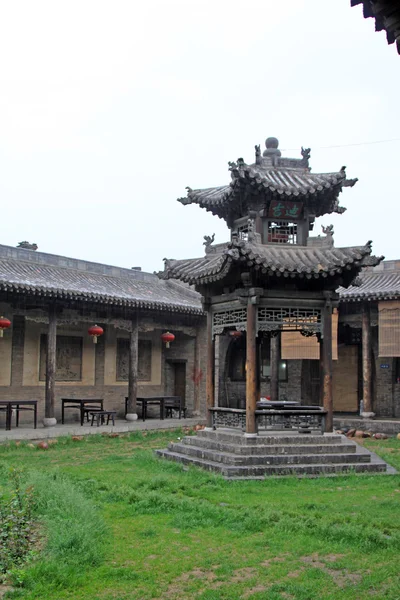 Çince Geleneksel mimari tarzı avlu 