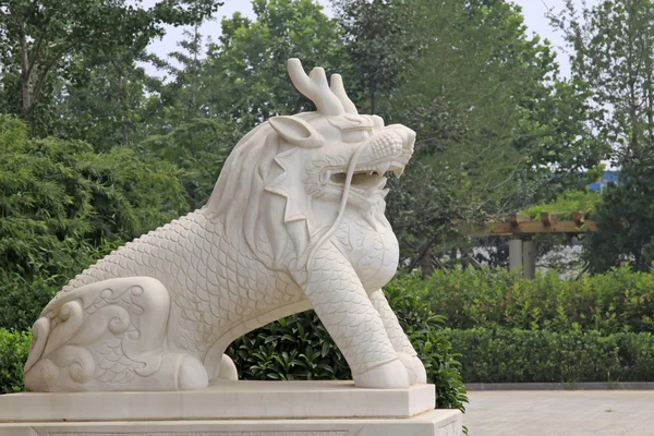 Escultura tallada en piedra en China — Foto de Stock