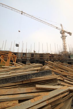 Vinçli inşaat alanı