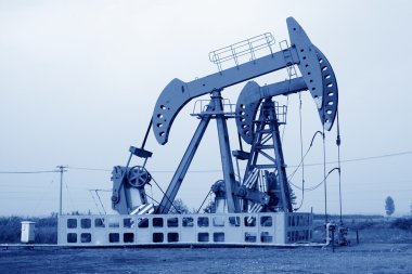 oil pumping rig clipart