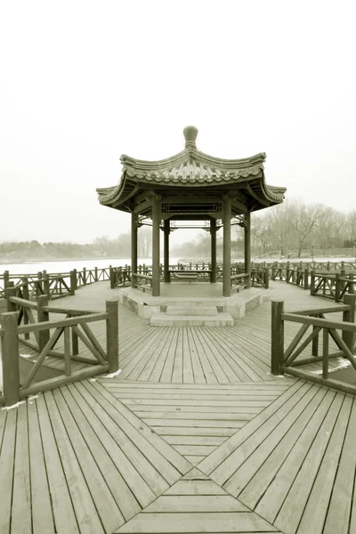 Chinese pavilion and rail in park — Stock Photo, Image