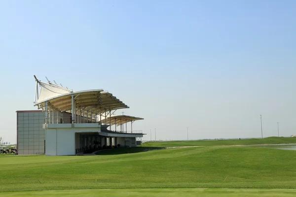 Stands, asientos en el campo de golf — Foto de Stock