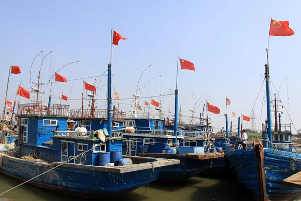 Schepen gedokt in dok in China — Stockfoto