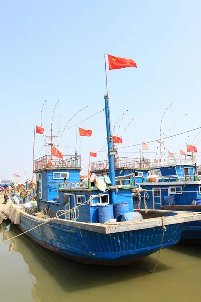 Navios atracados na doca na China — Fotografia de Stock