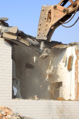 Traktörler evleri sökülmesi 