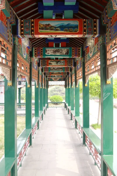 Desenho colorido ou corredor padrão, chinês antigo tradicional — Fotografia de Stock