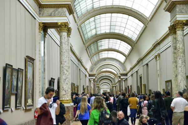 Interno Del Museo Del Louvre Nel Centro Parigi — Foto Stock