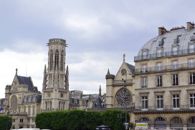 Paris geri dönmek isteyeceğin bir şehir.