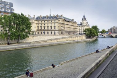 Paris geri dönmek isteyeceğin bir şehir.