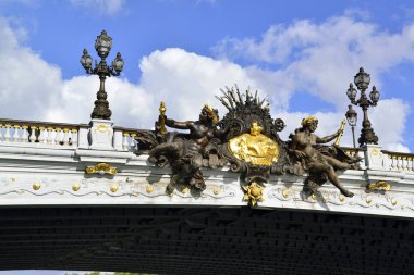 Paris geri dönmek isteyeceğin bir şehir.