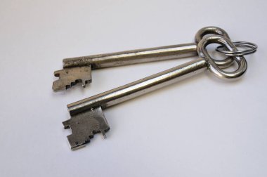 Eski evin anahtarları.