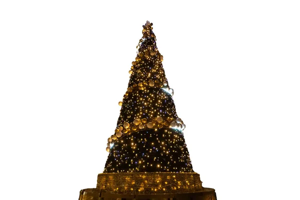 Árbol de Navidad con luces y bolas doradas. Fondo blanco —  Fotos de Stock