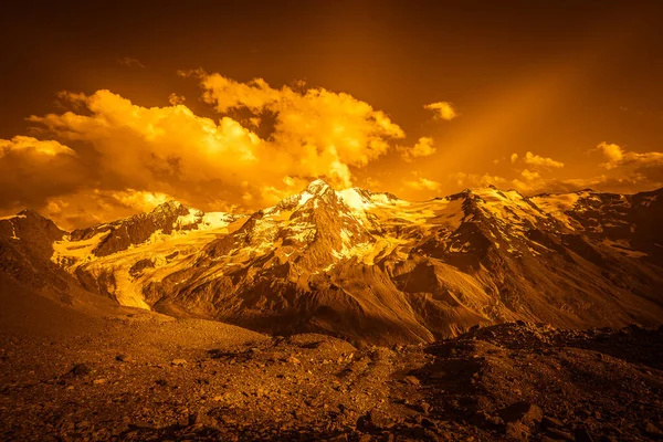 Fantasy effect color of the the Palla Bianca massif surrounded by three glaciers — Stock Photo, Image