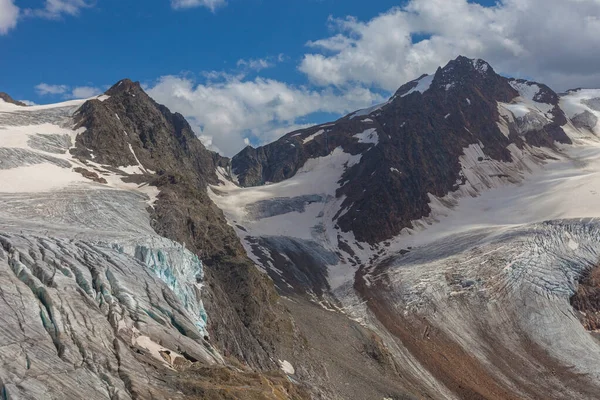 Panorama sur les glaciers de la région de Vallelunga en forte retraite — Photo