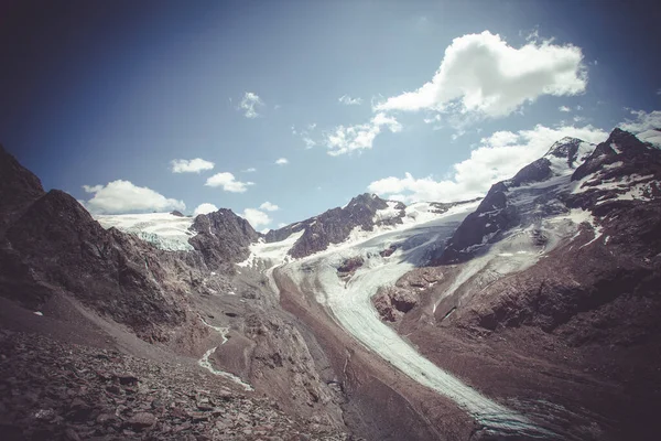 Vintage foto effekt av Gepatschferner och Palla Bianca toppar med glaciärer — Stockfoto