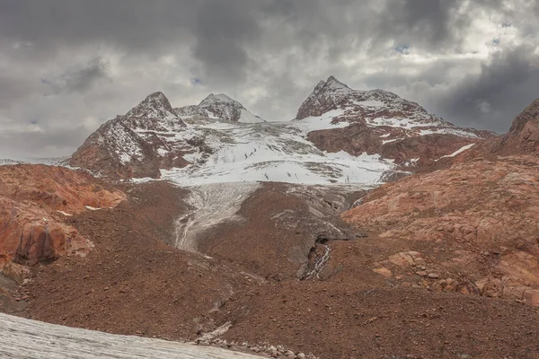 Panorama på istunga med seracs av Vallelunga Glacier, Alto Adige, Italien — Stockfoto