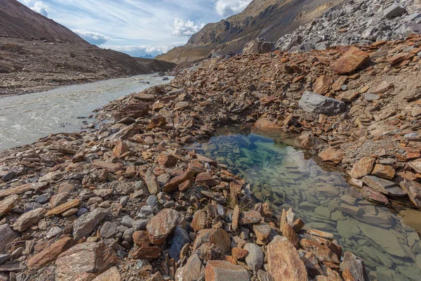 Crystal Clear Pond Middle Moraines Turbid Glacial Stream Vallelunga Alto — Stock Fotó