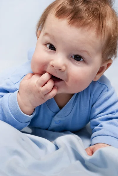 Pequeño bebé sano — Foto de Stock