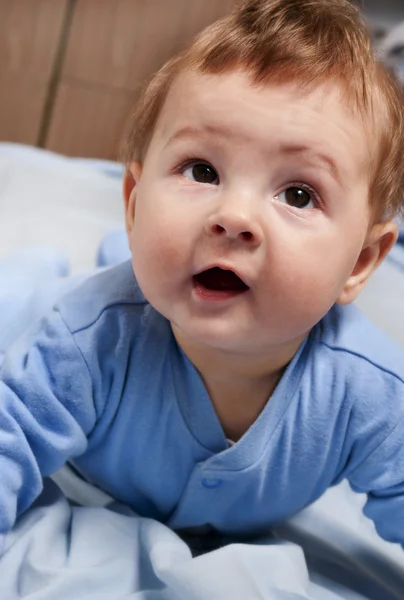 Pequeño bebé sano — Foto de Stock