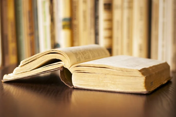 Open book on the table — Stock Photo, Image